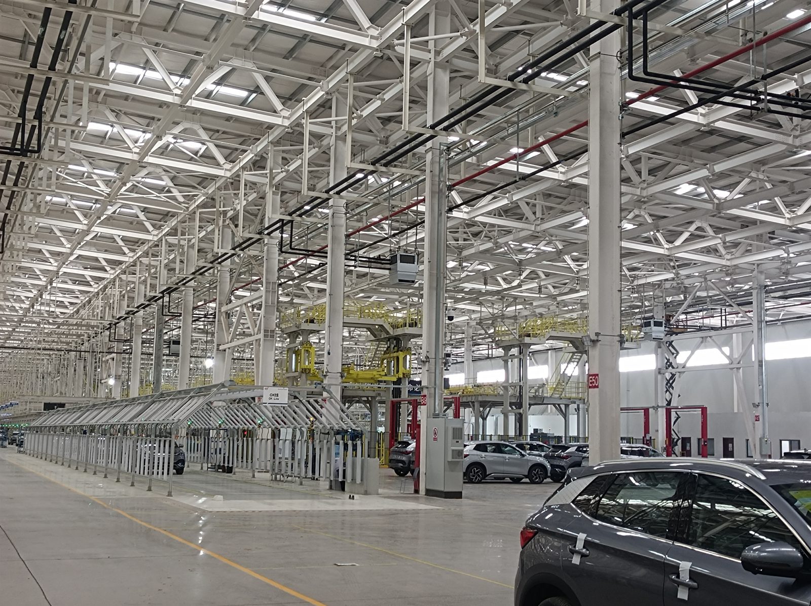 heating a vehicle workshop and automotive plant with Mycond OXA units