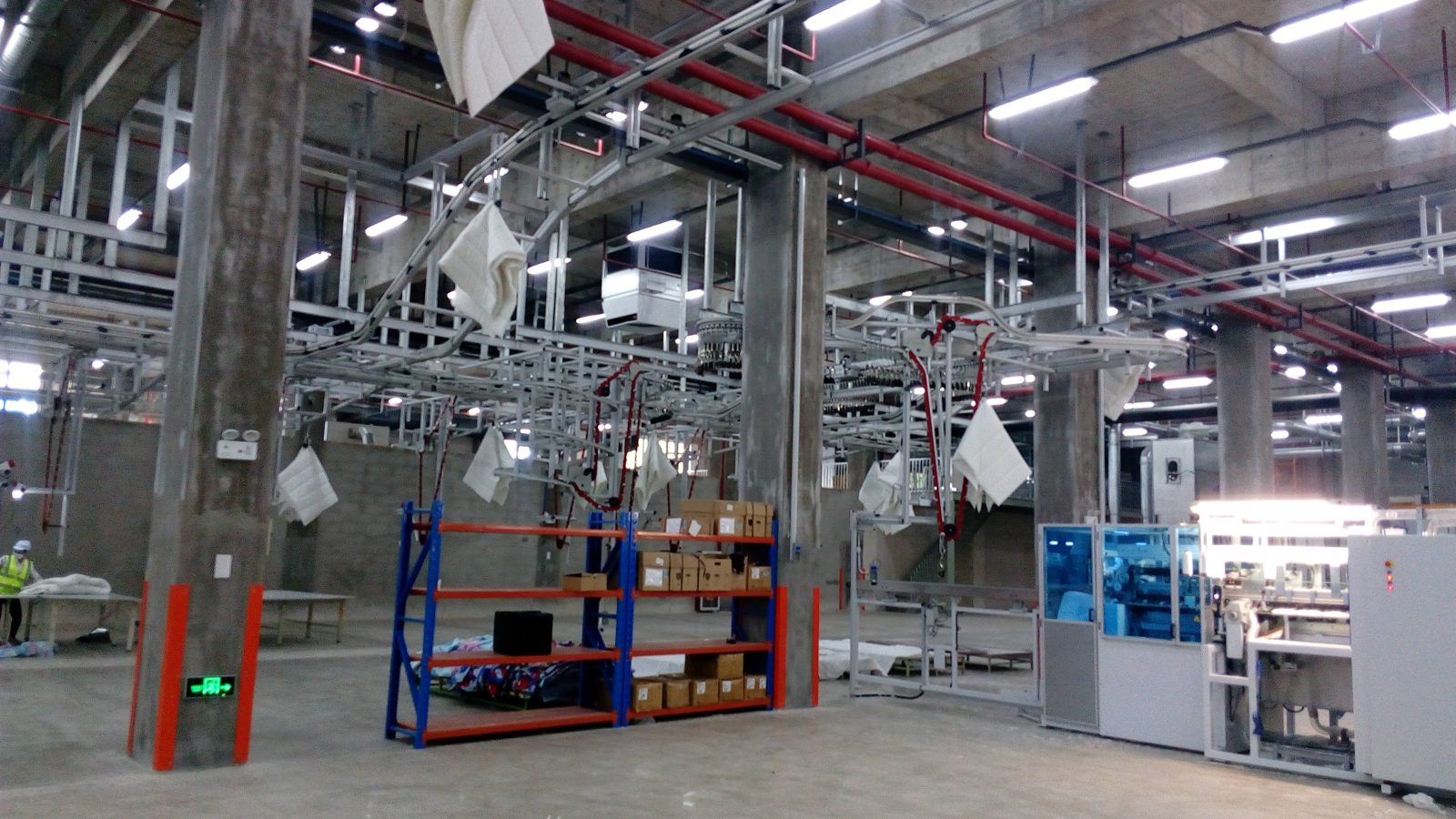 heating and humidifying a textile workshop with OXA units