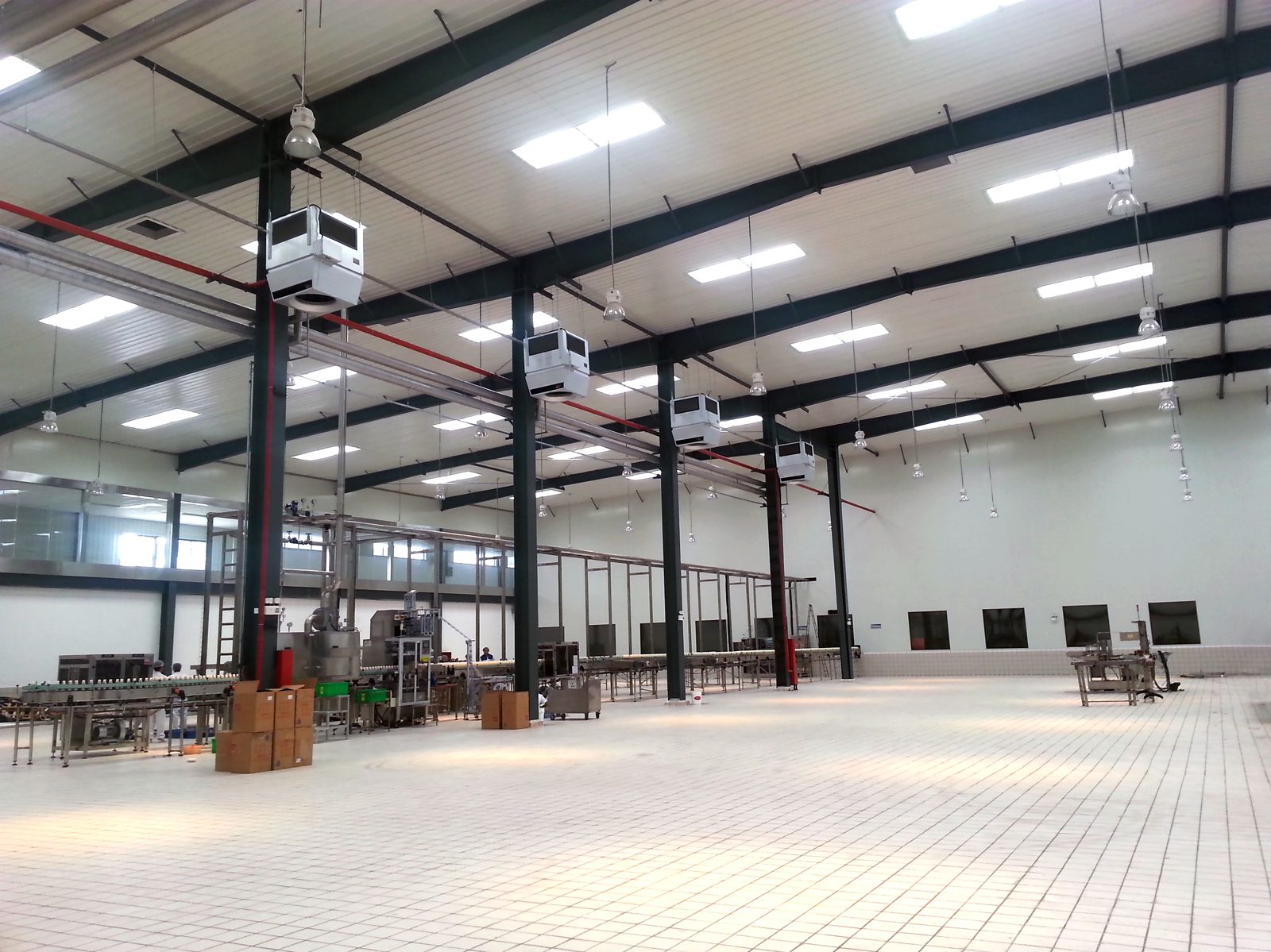 heating a beverage bottling hall with Mycond OXA units